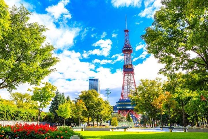 Hokkaido 7 Days Noboribetsu, Asahikawa, Biei by Delightful Travel Review - Day 1: New Chitose Airport to Noboribetsu