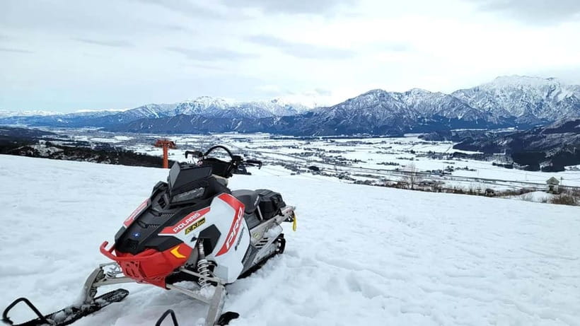 Hokkaido Seasonal: Lake Toya & Noboribetsu Jigokudani Valley - Showa Shinzan: volcanic scenery and flexible free time