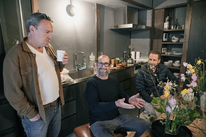 Ikebana Traditional Japanese Art of Flower Arranging - Making your own arrangement
