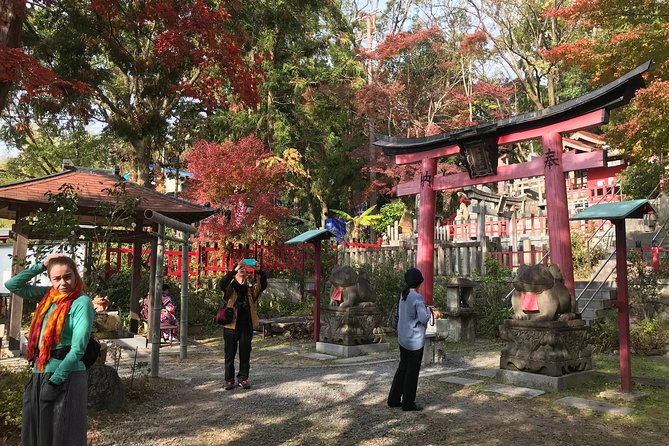 Inside of Fushimi Inari - exploring and lunch with locals - Quiet photo spots instead of only the famous gates