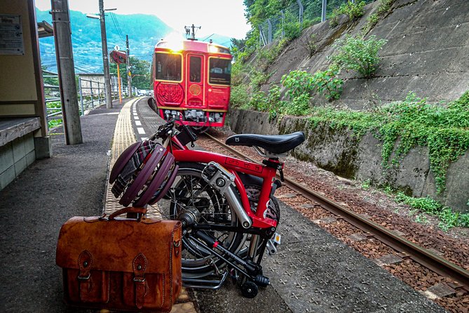 Iya Valley BROMPTON Slow Cycling Tour - Riding through Iyakei Valley for three hours