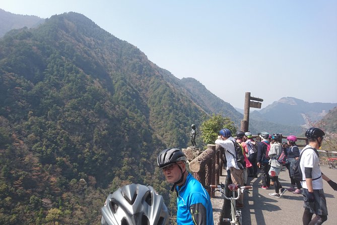 Iya Valley BROMPTON Slow Cycling Tour - Cooling off at Biwa Waterfall