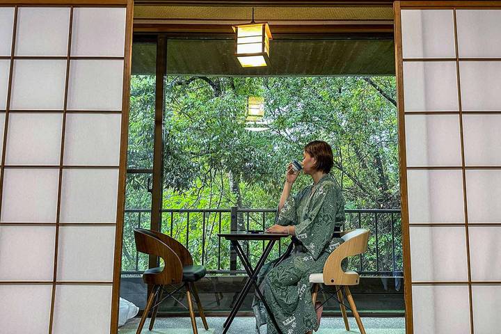 Japan Autumn Tour Inclu. Kumano Kodo Trail by Odynovo - 14 Days Review - A private trip with one important independent stretch