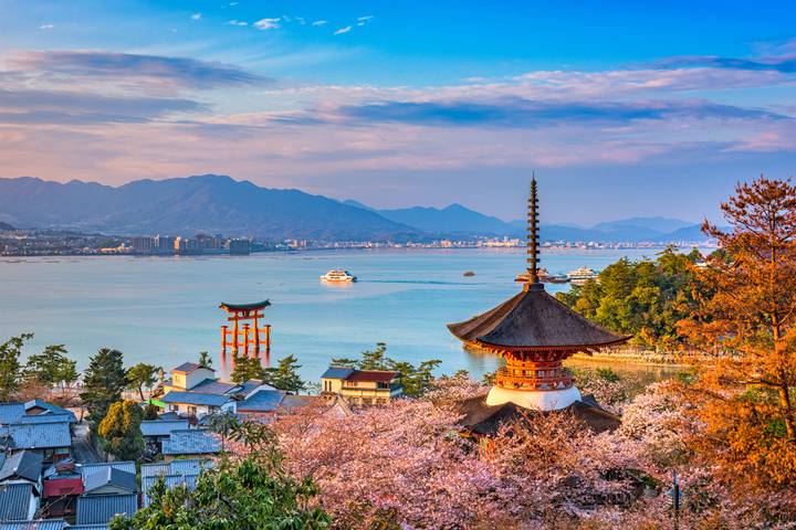 Japan Bucketlist: Konbini, Karaoke & Kawaii Culture by journaway DACH - 13-Day Tour - Miyajima: check the tide before you go