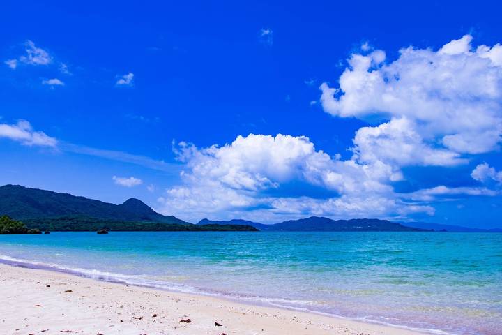 Japan Bucketlist: Konbini, Karaoke & Okinawa by journaway DACH - 16-Day Tour - Who should book this Japan trip?