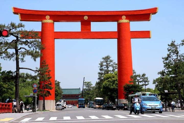 Japan: Castles & Cuisine by G Adventures - 6-Day Kyoto to Osaka Tour Review - At a glance