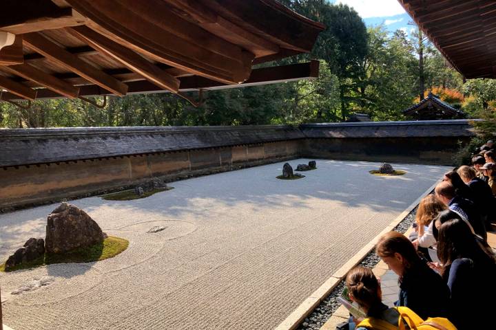 Japan Express - Osaka to Tokyo by G Adventures: 9-Day Tour Review - Guides, group size and the value of the fare