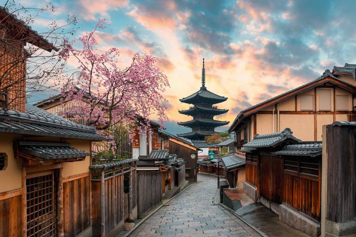 Japan In-Depth by SKR Reisen - 16-Day Tokyo to Osaka Tour Review - FAQ
