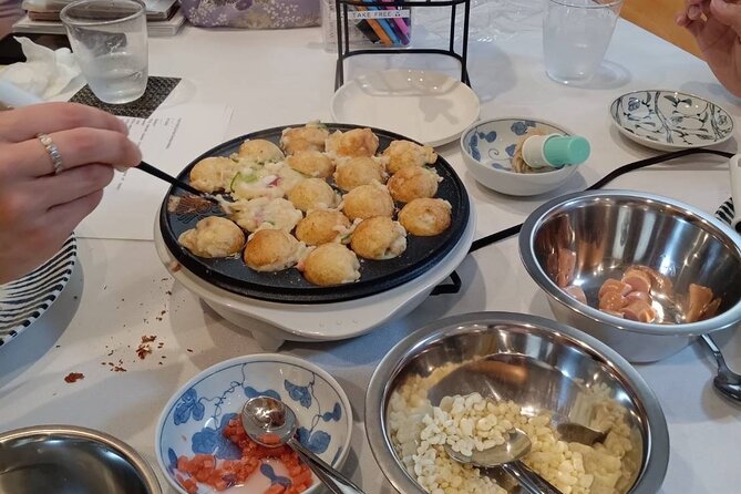 Japanese home cooking class in Osaka Umeda - Meeting Hisako and Naoko at 10 a.m.