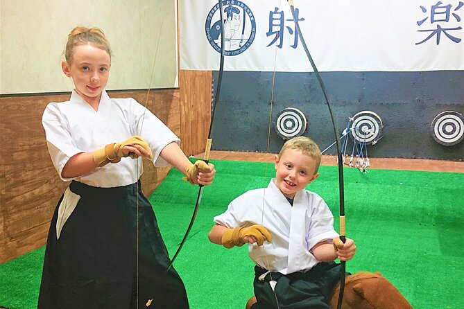 Japanesel Archery Experience HIROSHIMA CASTLE SHARAKU - The Instruction: Slow, Precise, and Hands-On