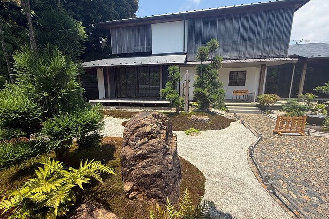 Kamakura Tours Half Day or Full Day Tours with a local guide. - Optional kimono or yukata rental