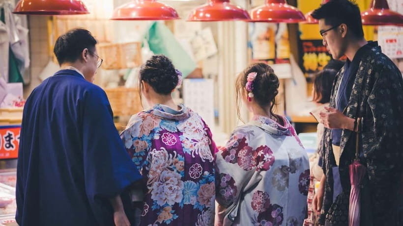 Kanazawa: City Highlights & Hidden Gems Private Walking Tour - Omicho Market for food and a natural finish