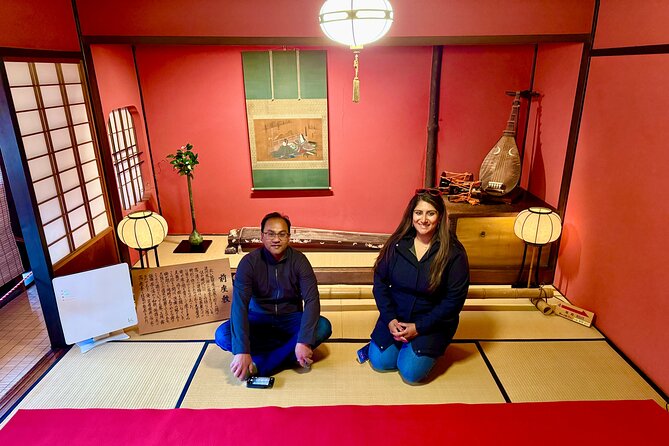 Kanazawa Full Day Private Tour to Top Highlights with Local Guide - Gyokusen-immaru Garden inside the castle grounds