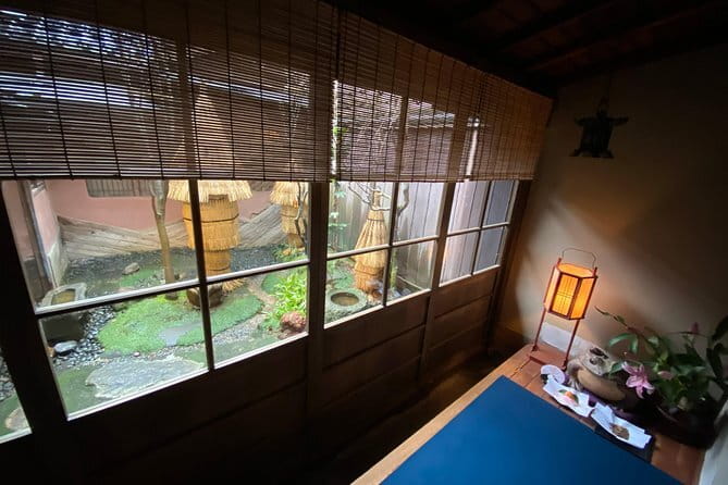 Kanazawa Half-day Tour: Curated: Gardens, Craft & Geisha District - Kenrokuen Garden in a 30-minute visit