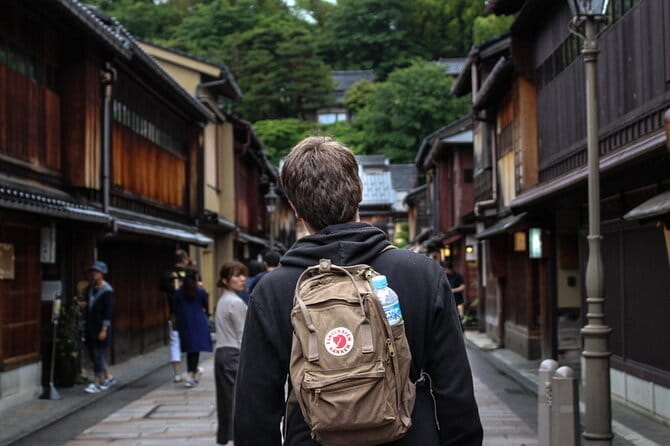 Kanazawa Half-day Tour: Curated: Gardens, Craft & Geisha District - Walking along the Asano River to Higashi Chaya