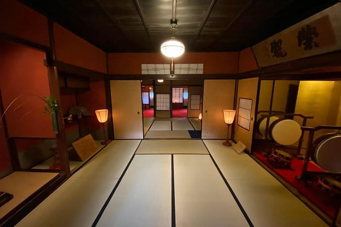 Kanazawa Half-day Tour: Curated: Gardens, Craft & Geisha District - Starting at Kanazawa Shrine
