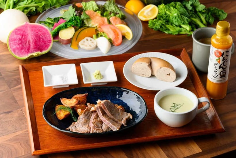 Kanazawa Historic Brewery: Fermentation Tour, Tasting, Lunch - Making miso soup with two aged pastes