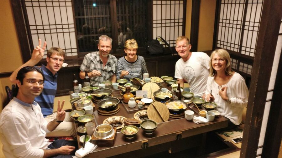 Kanazawa Night Tour With Full Course Meal - The 7 p.m. dinner: six choices and one drink