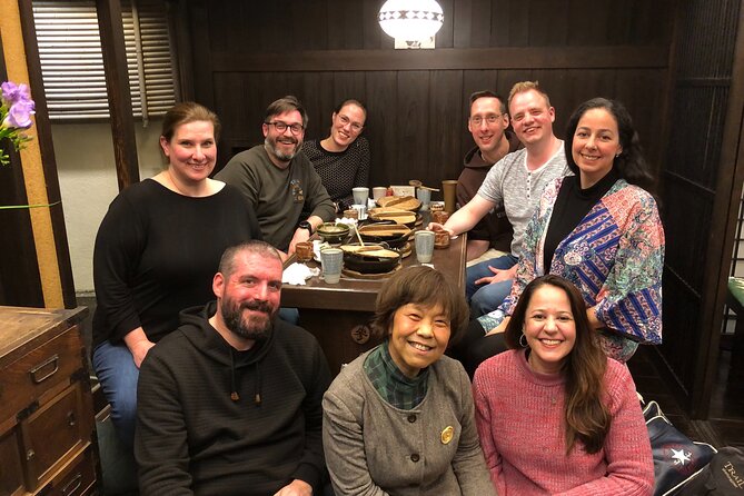 Kanazawa Night Tour with Local Meal and Drinks - Kazuemachi Chayagai and the quieter lanes