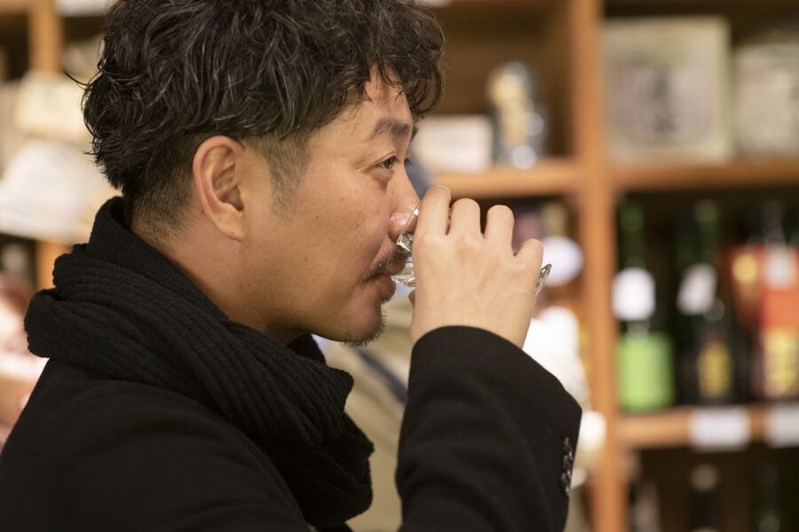 Kanazawa: Private Food Tasting Walking Tour - Izakaya Stops and the Evening Food Scene