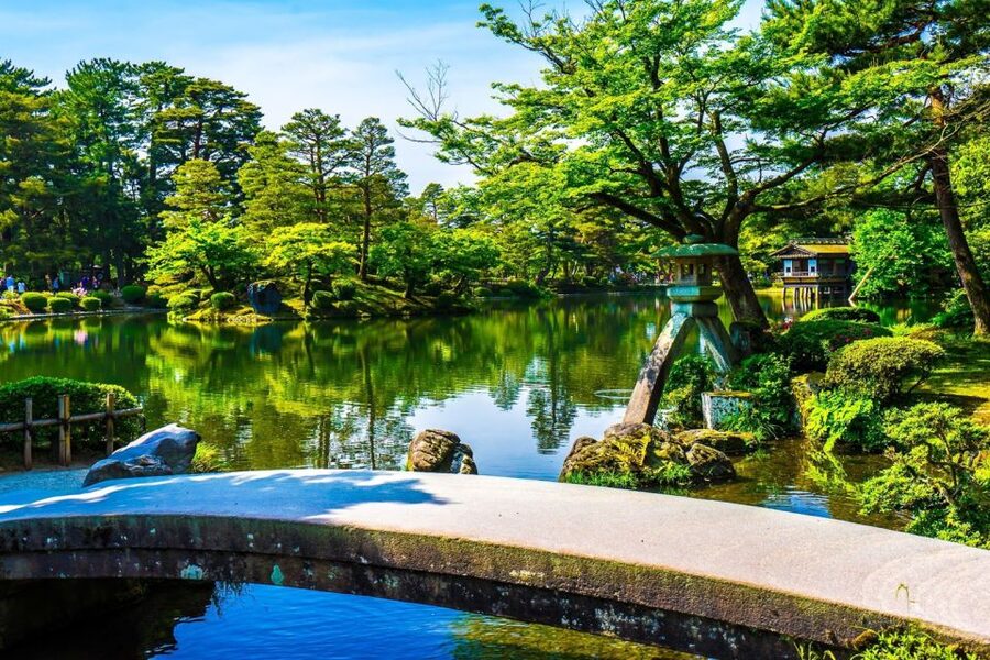 Kanazawa: Private Tour with Local Guide - What the Guides Add to the Day
