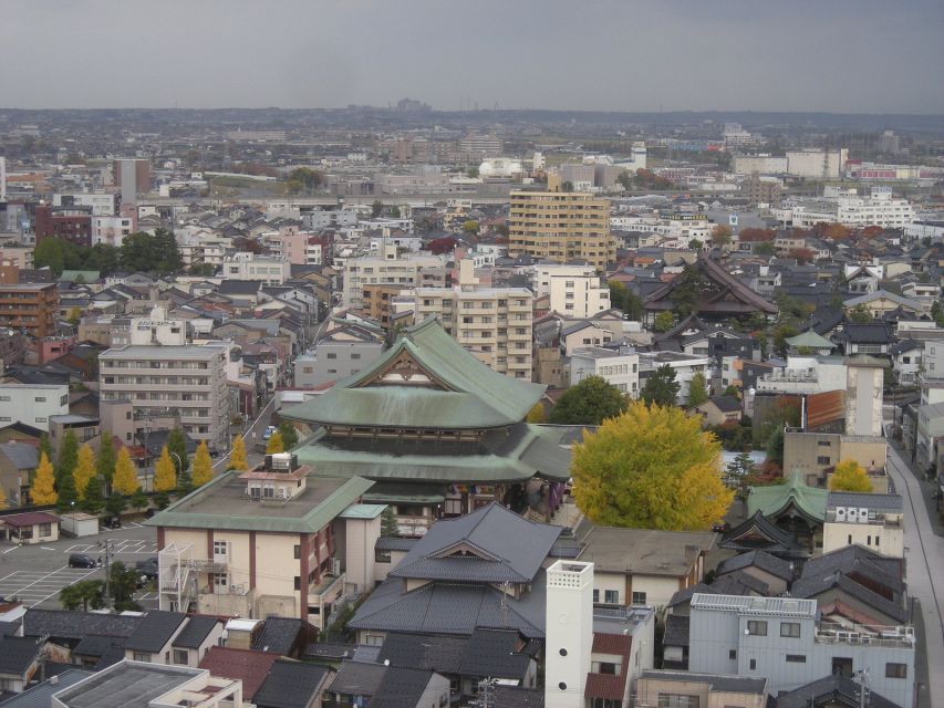 Kanazawa: Private Walking Tour with a Local - Key points to know before booking