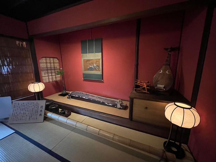 Kanazawa: Samurai, Matcha, Gardens and Geisha Full-Day Tour - Higashi-chaya brings you into Kanazawa’s tea-house world