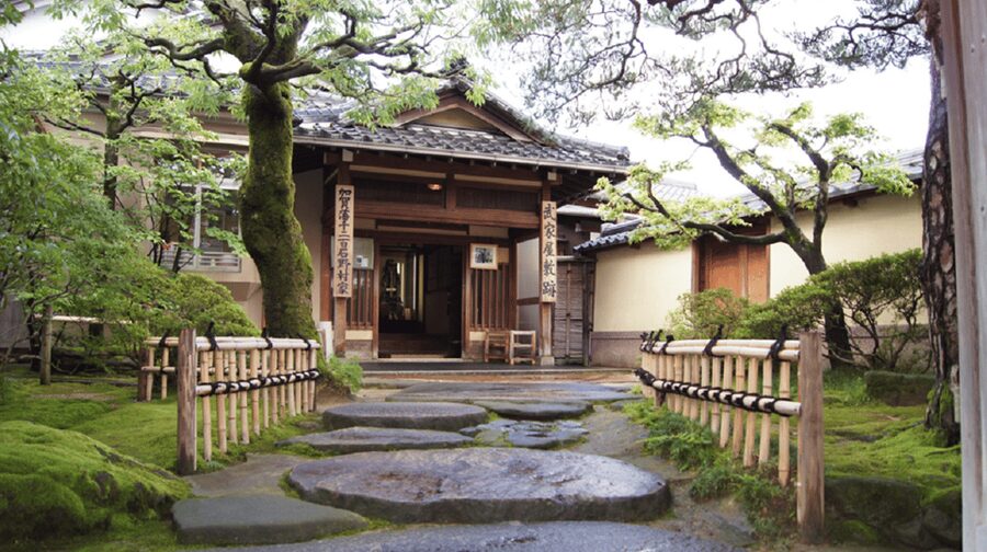 Kanazawa: Samurai Residence Remains Nomura Family admission - Entering a 400-year-old samurai home