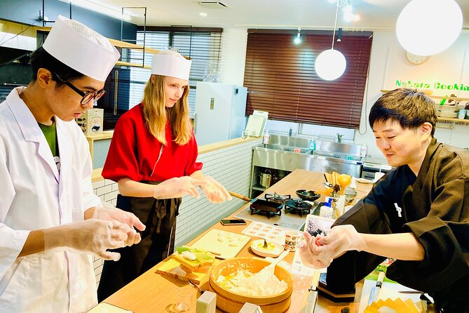 Kanazawa: Sushi & Japanese Cooking Class at a Historic School - Key points to know before you book