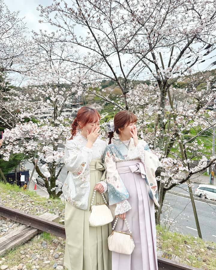 Kanazawa:Traditional Experience -kimono rent at wargo - Walking to Kenrokuen Garden in traditional dress
