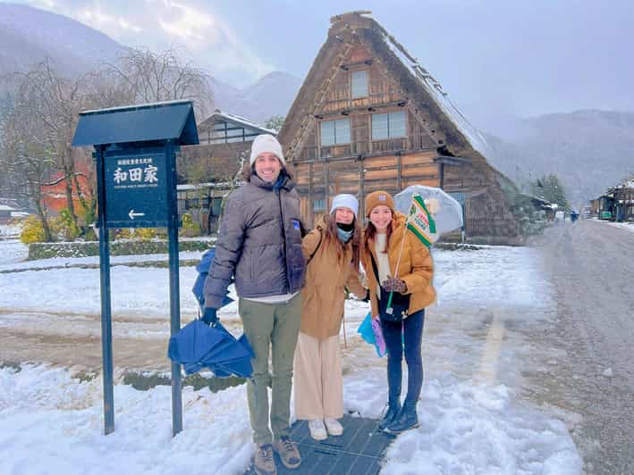 Kanazawa: World Heritage Shirakawa-go Morning Guided Tour - Making the most of 2 hours and 20 minutes