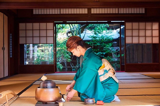Kimono Tea Ceremony at Kyoto Maikoya, Karasuma Shijo - Is $65.39 a fair price?