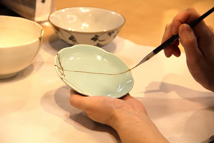 Kintsugi Experience with Arita Ware in Tokyo (English Guide) - Arriving at Nihonbashi Mutoh Main Store