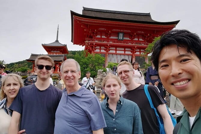 KIYOTO’s Kyoto Private Tour: Highlights & Hidden Gems - Fushimi Inari’s vermilion tunnel