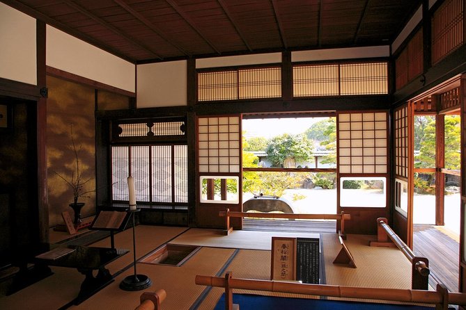 Kumamoto Full-Day Private Tour with Government-Licensed Guide - Former Hosokawa Mansion and samurai-era life