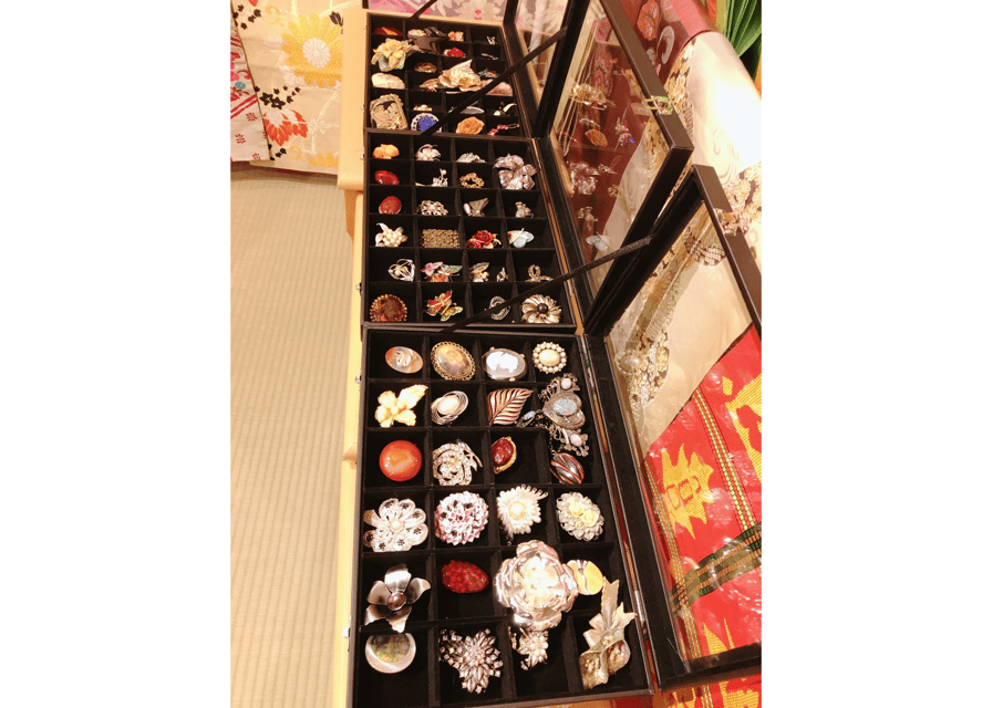 Kyoto: 1 Day Traditional Japanese Kimono Rental Experience - Walking Kyoto in sandals