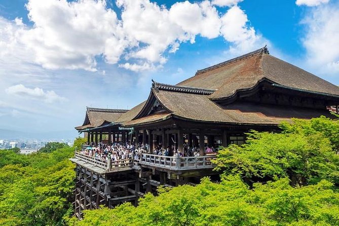 Kyoto 4hr Private Tour with Government-Licensed Guide - Markets, food, and evening Kyoto