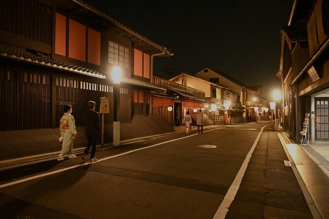 Kyoto 5-Star Geisha Night Walk: Small-Group Authentic Experience - Kabuki, temples, and two sides of Kyoto
