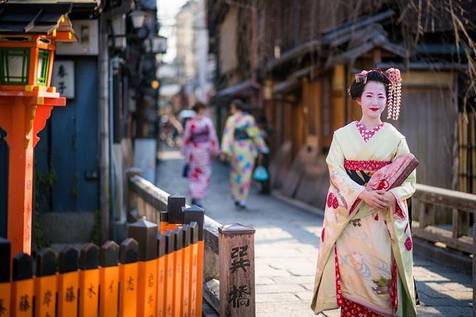 Kyoto 6hr Private Tour with Government-Licensed Guide - What this six-hour Kyoto tour really offers