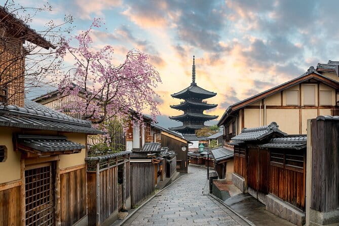 Kyoto Adventures Private English Tour With Hotel Pick Up - Lunch at Nishiki Market