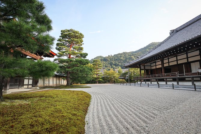 Kyoto Arashiyama Bamboo forest & Garden Half-Day Walking Tour - Lunch near Togetsukyo Bridge