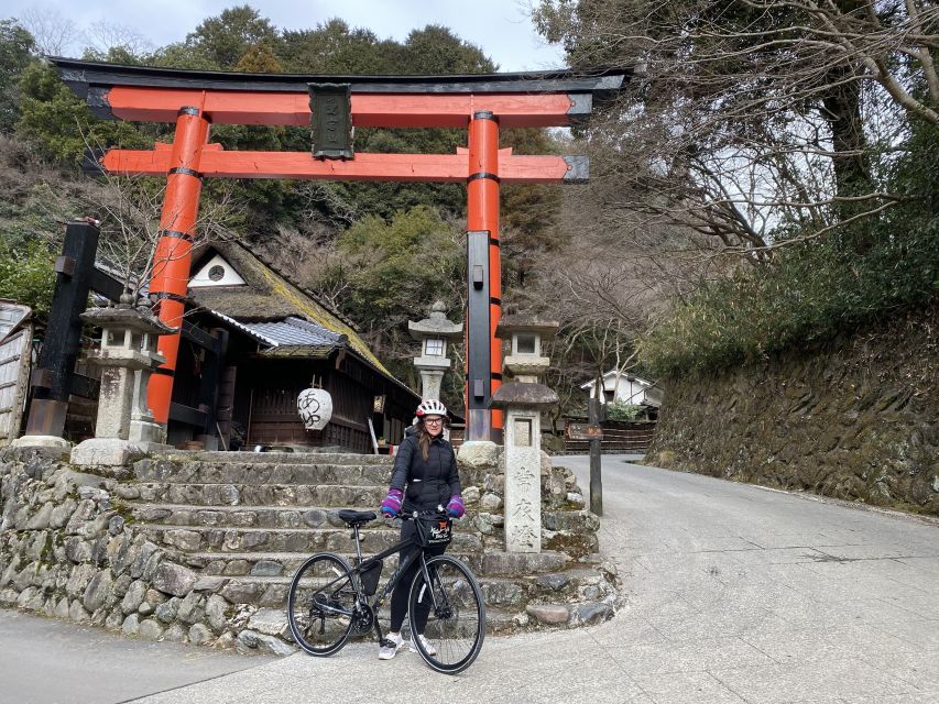Kyoto: Arashiyama Bamboo Forest Morning Tour by Bike - The ride through rice fields and local streets