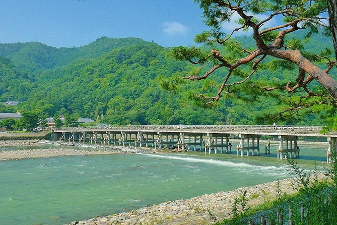 Kyoto Arashiyama & Sagano Bamboo Private Tour with Government-Licensed Guide - Jojakko-ji, Nisonin, and Gio-ji