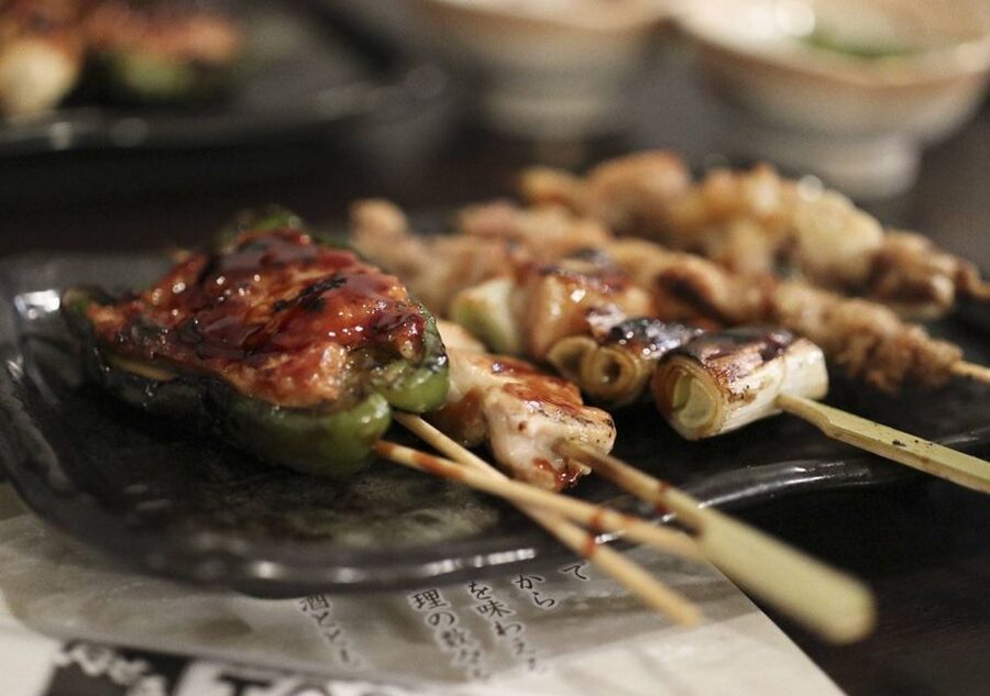 Kyoto: Casual Pontocho Evening Food Tour - Gion Shirakawa, wooden houses, and river air