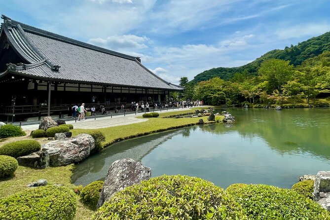 Kyoto Early Bird English Tour: Fushimi-Inari and Arashiyama - Why the early start matters in Kyoto