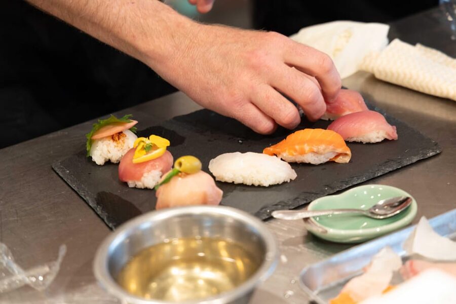 Kyoto: Enjoy Sushi & Market Tour! Best for Family & Couple! - The Guide’s Role Can Shape the Whole Experience