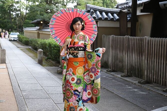 Kyoto:Family-Friendly Kimono & Yukata Experience at WARGO - Walking Kyoto in rented clothing