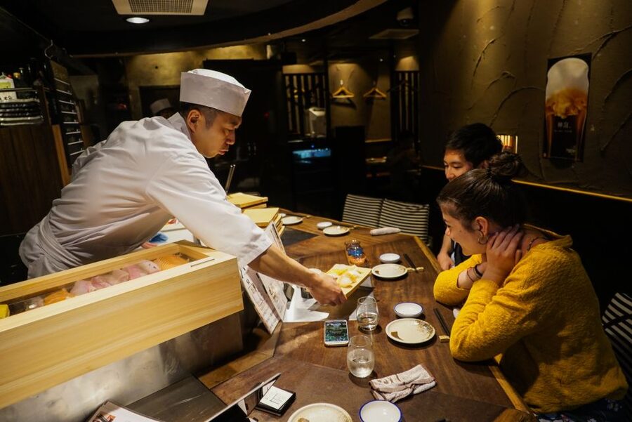 Kyoto: Foodie Night Tour in Gion with 9 dishes + 6 Sake - Pontocho after dinner, with a second hour at the table