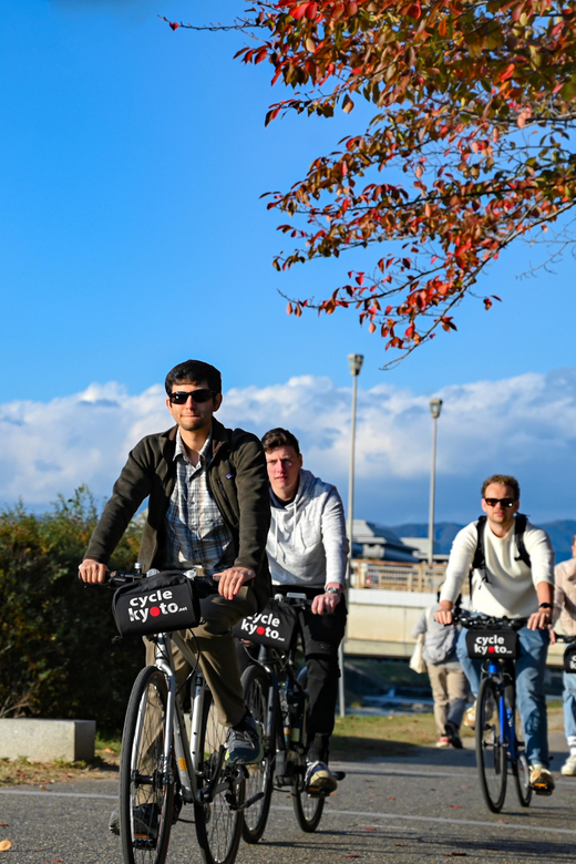 Kyoto: Full Day Bike Tour - Nishi Honganji and the Sanjo shopping arcade