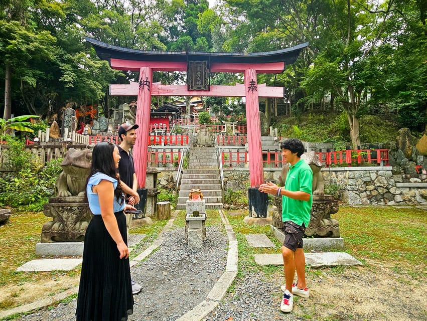 Kyoto: Fushimi Inari Taisha Guided Walking Tour - The 30-minute street food stop
